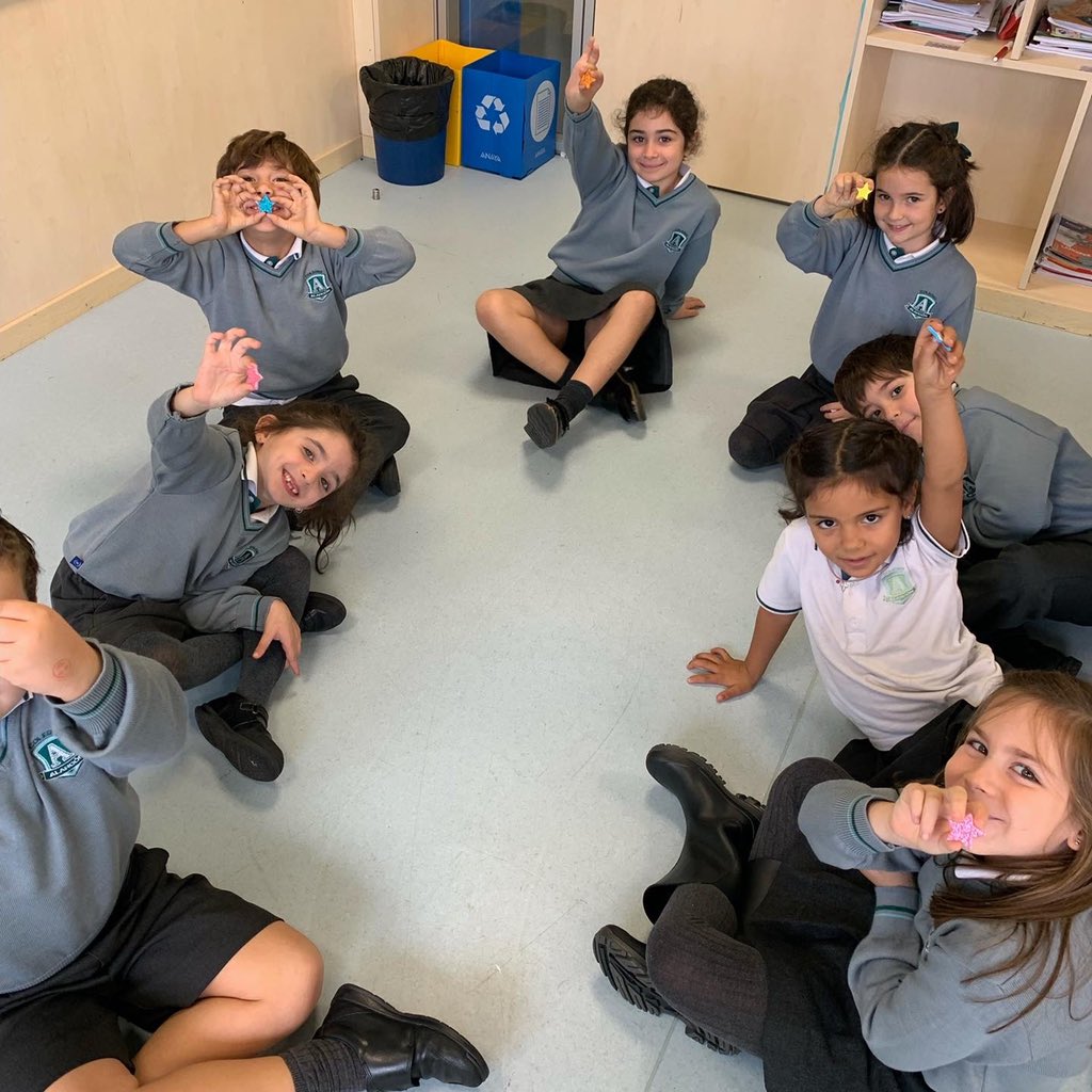"Desde los primeros pasos de su educación el niño debe experimentar el placer del descubrimiento" -Alfred North Whitehead-. 
#colegiolarcon #descubrir #sorprender #acompañar #excelenciaacadémica #educacionenvalores #acompañamientopersonal @amcospain @marc_tangram <a href="/Tangram_LS/">Tangram_LearningSystems</a>
