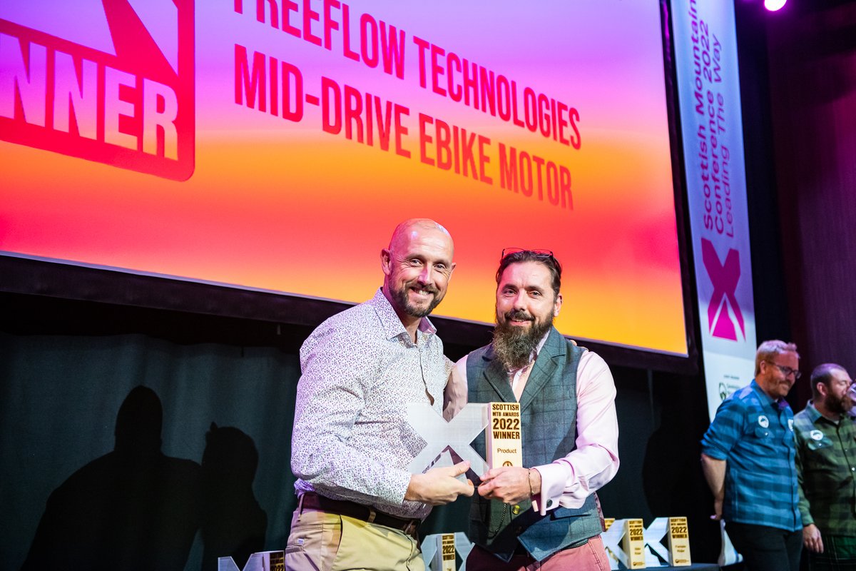 FreeFlow_Tech's tweet image. David Hemming, Managing Director at FreeFlow Technologies accepts the Scottish MTB Award for Innovation from Professor Geraint Florida-James from #EdinburghNapierUniversity.  We are delighted with this recognition!
#ebike #emtb #scottishmade #ebikemotor #dmbins #davehemming571