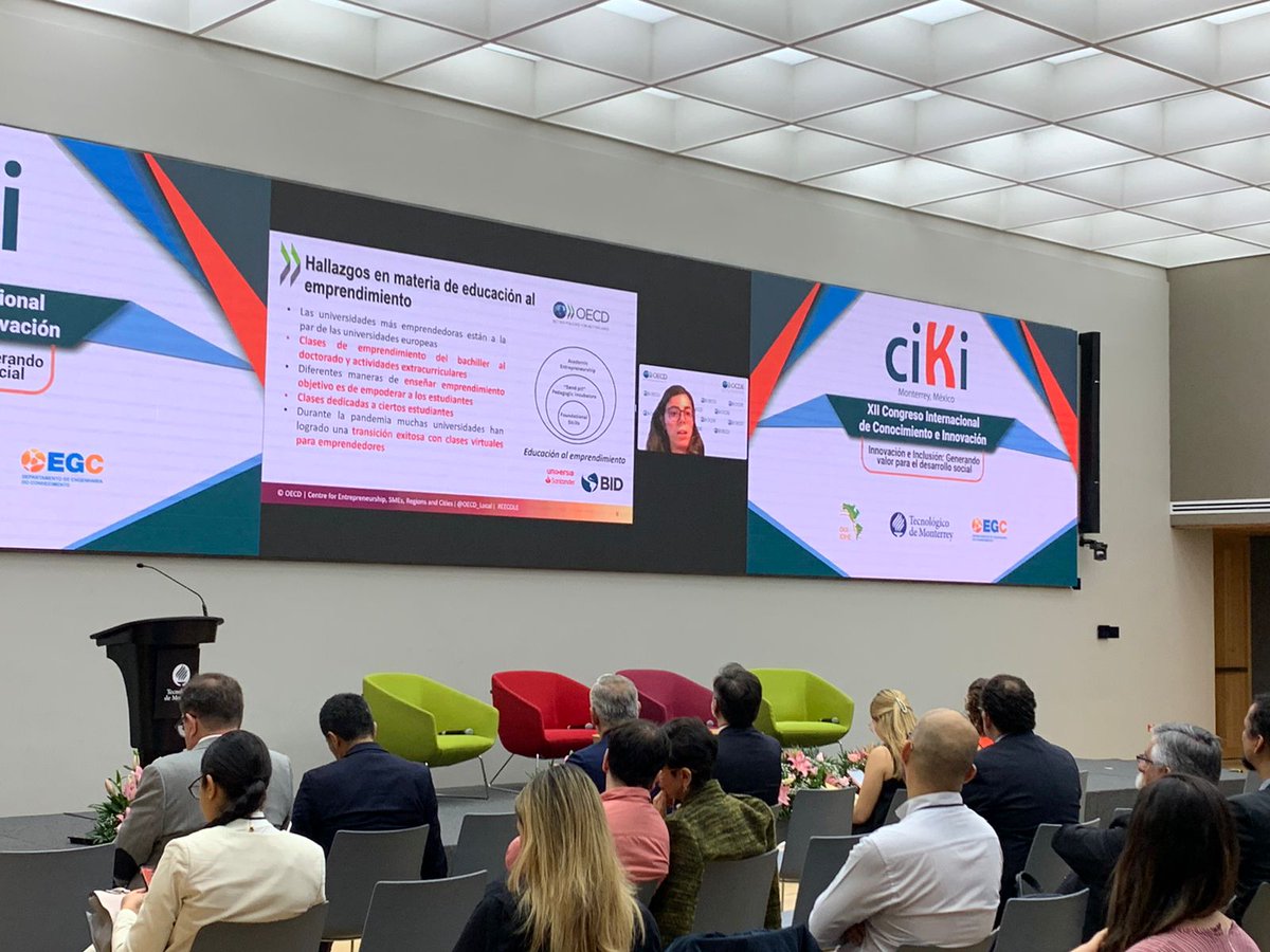 congresociki's tweet photo. #CIKI2022
🔴En estos momentos @MariaSobron en su Presentación del informe “Innovación y emprendimiento en las Instituciones de Educación Superior en América Latina” @OCDE_local  @BID_Evaluacion @SantanderUni https://t.co/XK4uRxTBi4