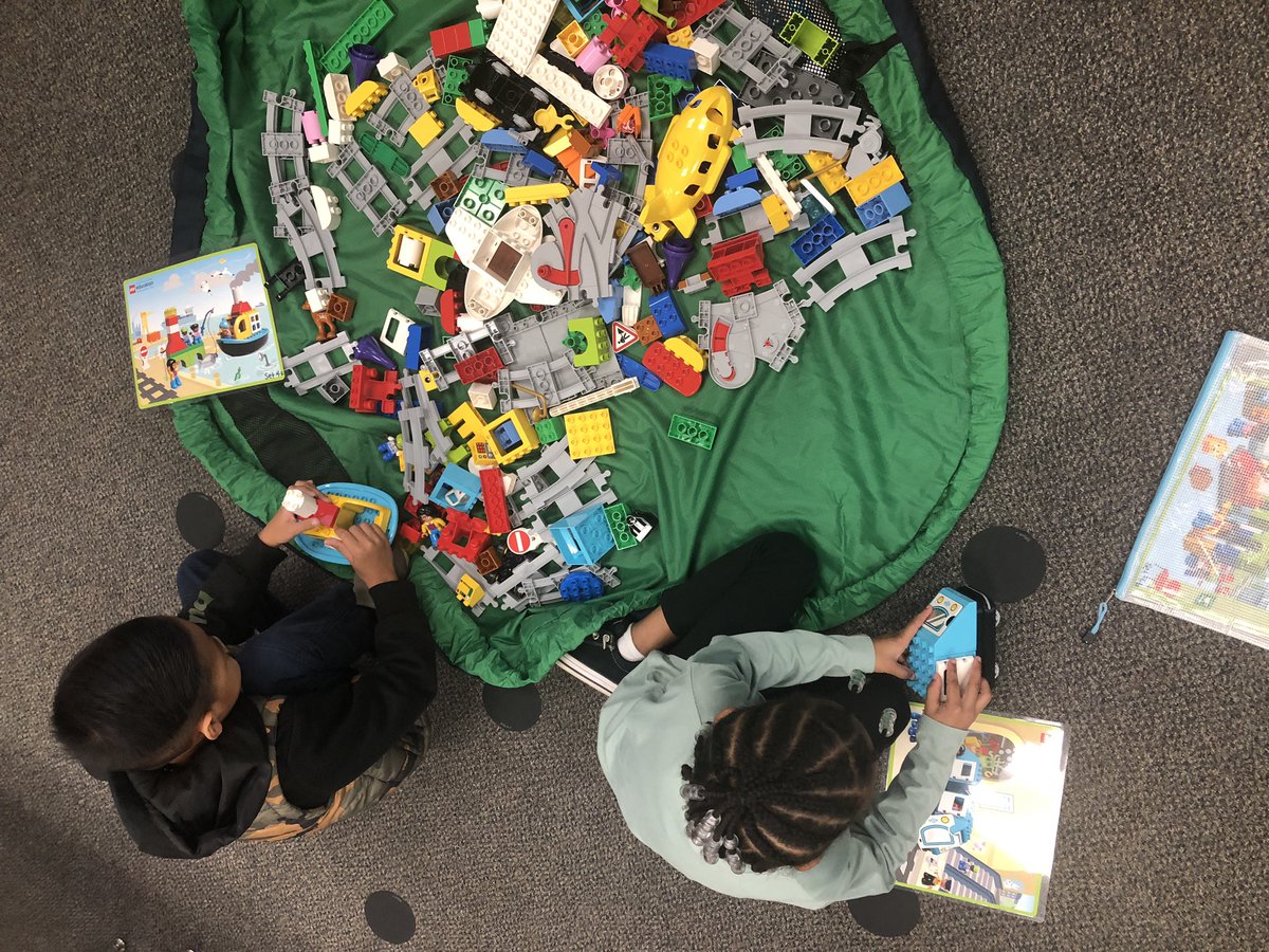 CarlySapp4's tweet photo. These 1st graders @HighlandGroveES did a great job with the #CodingExpress intro today! Great job following directions and being creative! @RUSD_Instr_Tech @MrsDavisonTeach @RedlandsUSD @sdpaulette #thisisRUSD #RedlandsINTech https://t.co/vKpixH9yor