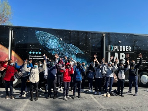 LearningUNDFTD's tweet photo. Happy #STEMDay! Today, weโre celebrating 20 years of driving #STEM engagement with our mobile labs. Which lab is your favorite?! #NationalSTEMDay #STEMDay2022
๐PORT-Able Learning Lab
๐MXLab
๐Texas Mobile STEM Lab
๐Drop Anywhere Labs
๐Explorer Lab https://t.co/jDflcy1cg0