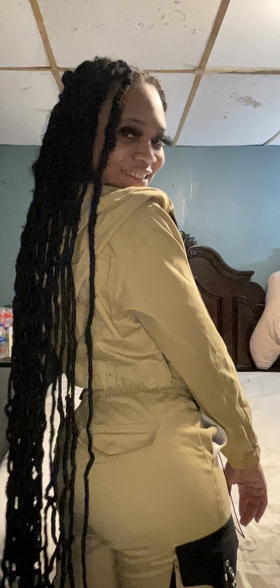 _Onlyonelexx_'s tweet photo. Follow me on IG @_onlyonelex_ ❤️❤️ https://t.co/JbddqJAXj6