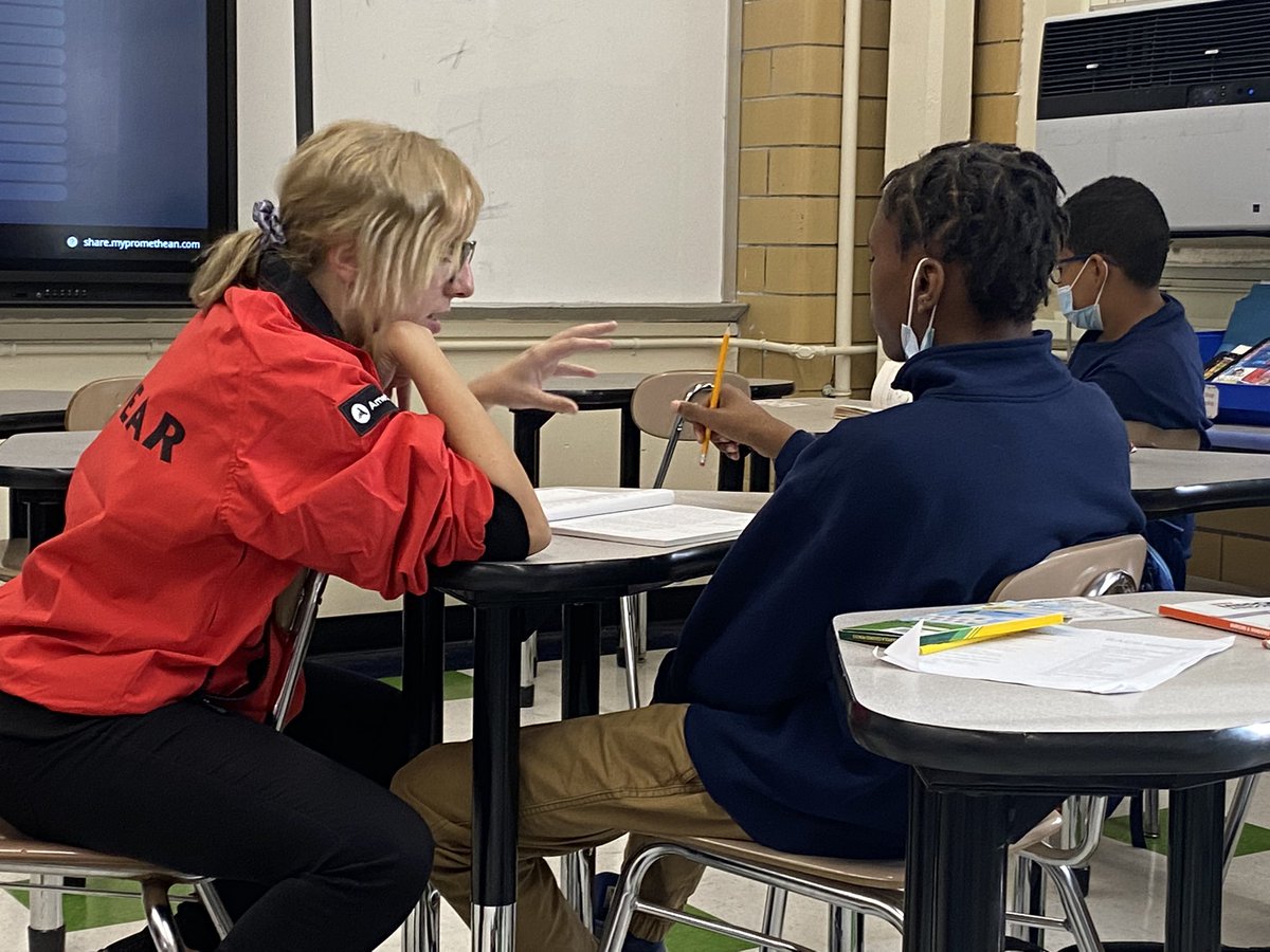 UAFutureLeaders's tweet photo. We love working with our new Community School Partner, @CityYearNewYork! And we’re SO excited they finally got their #redjackets! Looking good, @CityYear 🤗! ! #urbanassembly #futureleaders #cityyearnewyork #district5nyc #district5reimagined #communityschoolsnyc #nycschools https://t.co/45ZEsYGETO