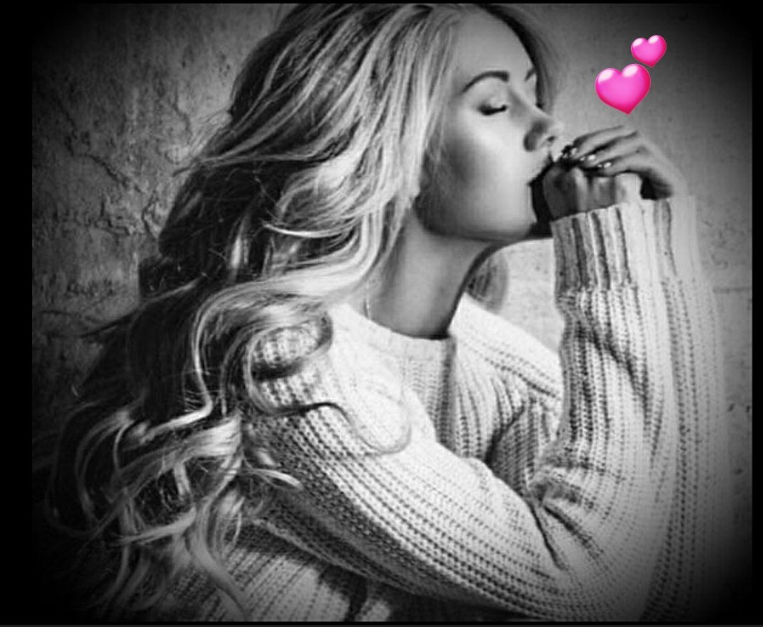 ✍  We close our eyes when we cry  and when we dream and when we want to hug because the beautiful things in life are not seen with the eyes but felt with the heart!  
✍  Good evening❗ 
❉═✨══❉্᭄͜͡💕❉্᭄͜͡══✨═❉