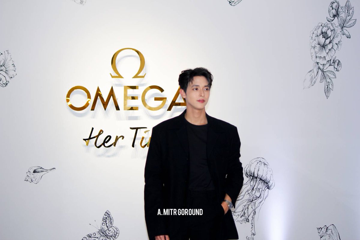 amitrgoround's tweet photo. เจมส์ จิรายุ @Jirayu_jj มาในสูทมาดเท่ห์ ร่วมงานเปิดตัวนิทรรศการ "OMEGA Her Time" นิทรรศการนาฬิกาสำหรับสุภาพสตรีที่จัดขึ้นอย่างยิ่งใหญ่ใจกลางกรุงเทพ
 
#OMEGAHerTime #OMEGAThailand
#jamesji #เจมส์จิรายุ #amitrgoround https://t.co/zygtO31V6g