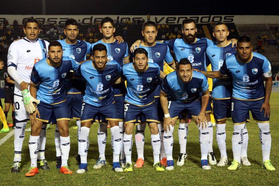 mikewarrior77's tweet photo. Cuando te pusiste la celeste  clausura17 @marccrosas https://t.co/o2i8slvEVX