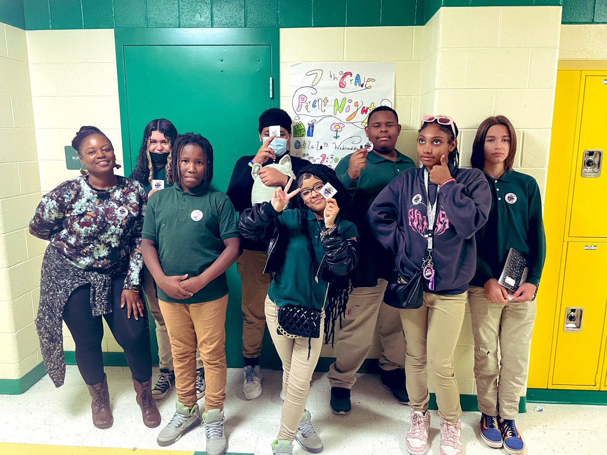 MrsCFButler's tweet photo. One of our dynamic 7th grade #InnerState24 teachers, Mrs. SonguMbriwa made sure to include our students in the voting process for this election. Students focused on the MD Governors seat, debated current issues/concerns and voted. #BEARingGreatness @mrclementedu @GreenbeltMiddle https://t.co/mspYcndo1K