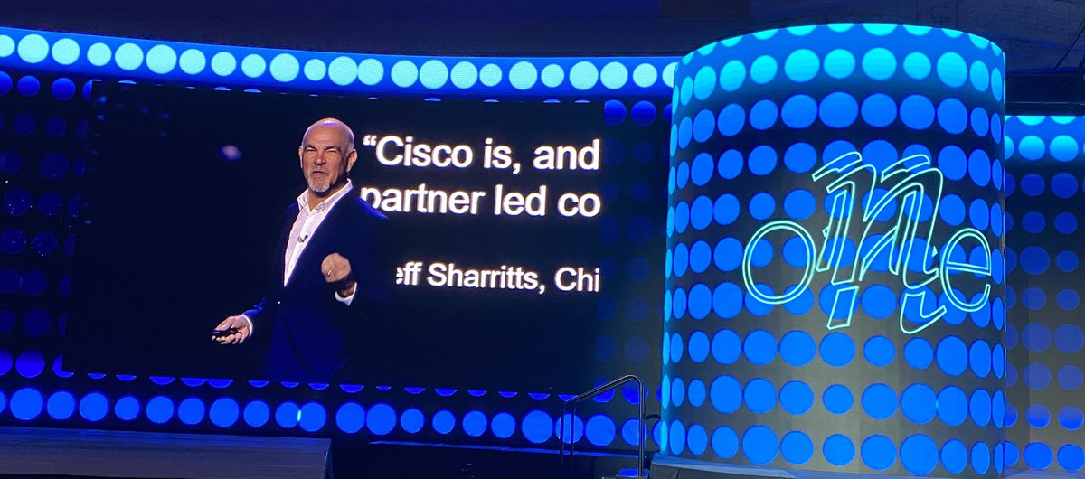 JenniferiD8's tweet photo. @CiscoPartners @andrewsage to @IngramMicroInc partners: “We build the technology and you create the business outcomes.” #Partnership #xvantage #ImagineNext #ONE2022 https://t.co/Z6Plef8IlJ