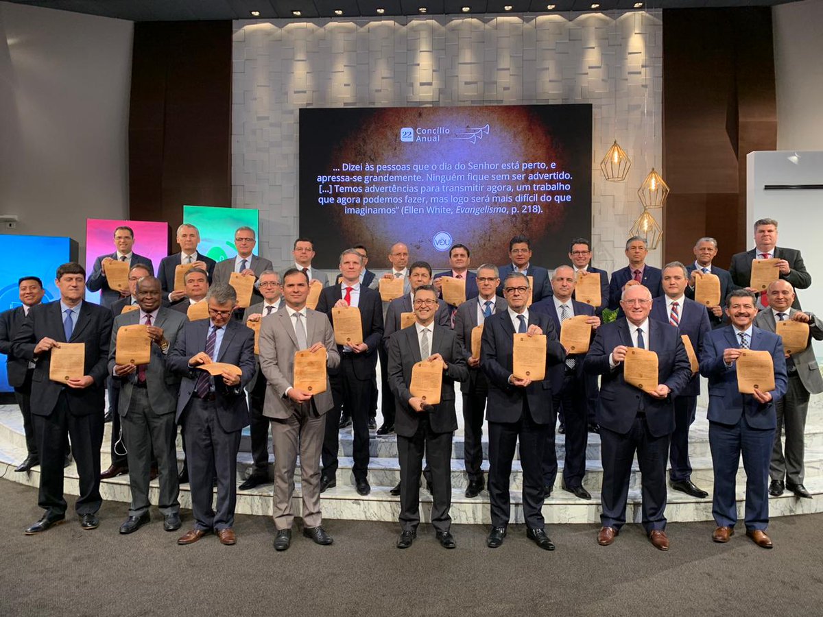 Administradores da Igreja para oito países da América do Sul firmam compromisso de continuar a proclamar o breve retorno de Cristo e ajudar a Igreja a se preparar para o encontro com Ele. #ConcilioAnual 🙏