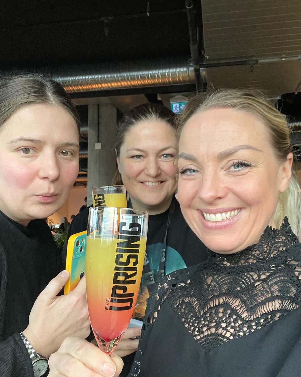 CCP_Ninja's tweet photo. @EveOnline expansion day, best day, best team! ❤️🥂#tweetfleet #ccplife #eveuprising https://t.co/0MNjwRYdGi