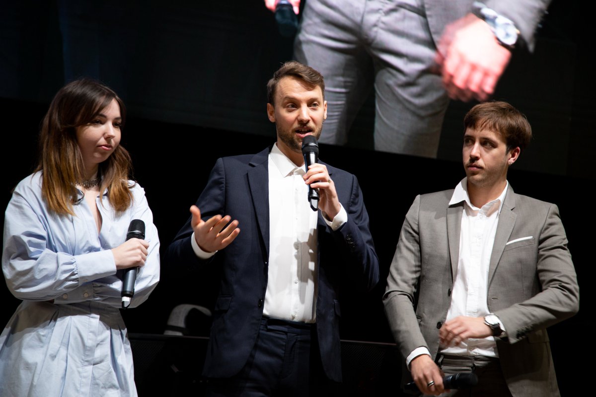 FuturFax's tweet photo. Merci beaucoup @Carophotographi pour les superbes photos de la Finale #6OC sur la scène @UbisoftFR c'était un super moment! https://t.co/qQnjMbZh79