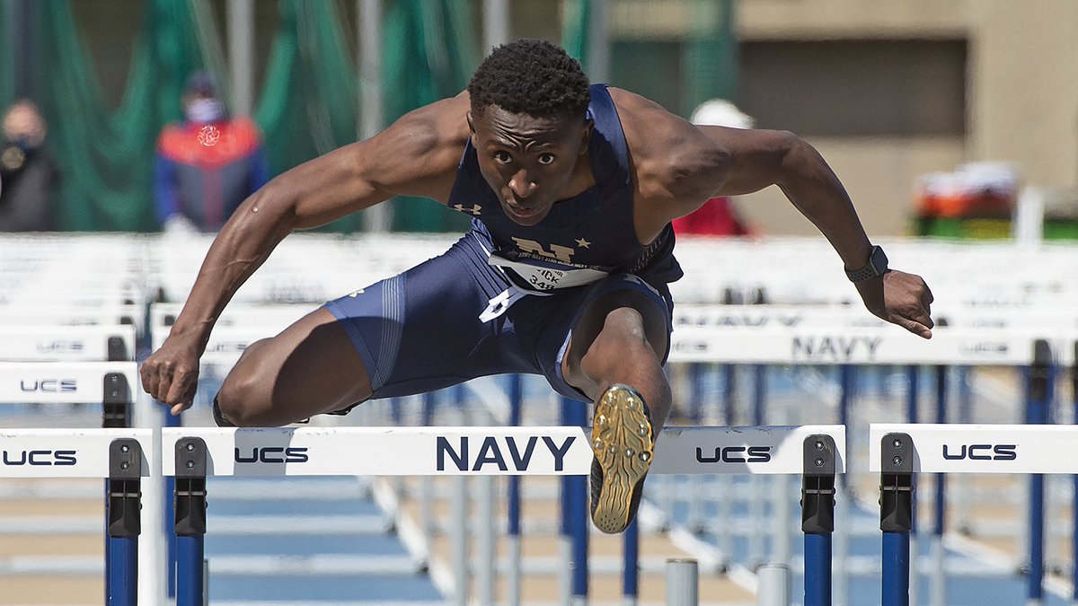 I am EXTREMELY BLESSED to receive me first D1 track &amp; field offer from United States Naval Academy ⚓️  #blessed #AGTG #GoNavy @Navy_TrackField <a href="/Coach_Gonzo1357/">Alex Gonzalez</a> @ErikLee80938017