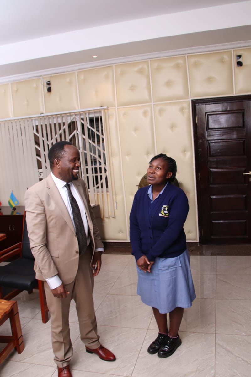This evening I hosted paediatric nurse Elizabeth Robai Lukelesia a Kenya Medical Training College (KMTC) student who was caught in a viral clip  entertaining a recuperating child at Kitale level IV hospital Ward 8.