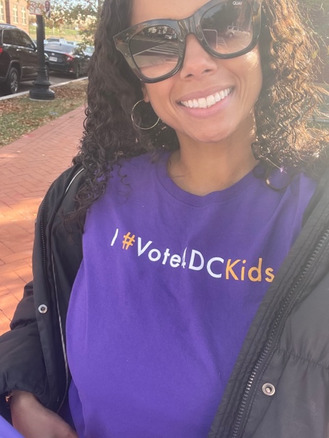 dcpave's tweet photo. DC voters, come on over to #Ward8's Arthur Capper Community Center &amp; commit to #Vote4DCKids today!🙌🏾💜

👉🏾Commit online here!: https://t.co/EK0gzZm4qD https://t.co/hrDt2kUZdP
