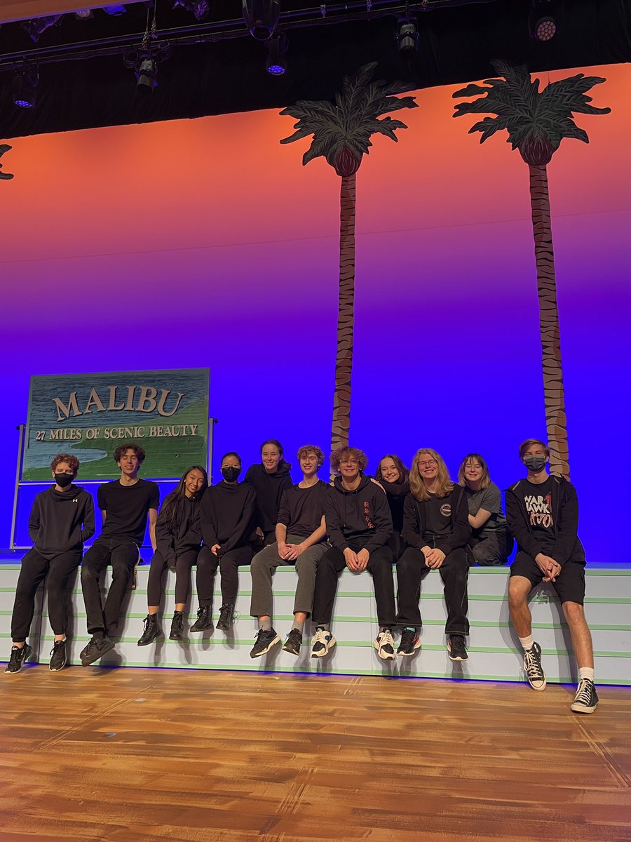 We can’t do tech week without our techies! 💕

Legally Blonde 
Nov. 11-13 &amp; 18-20 
theloftstage.org