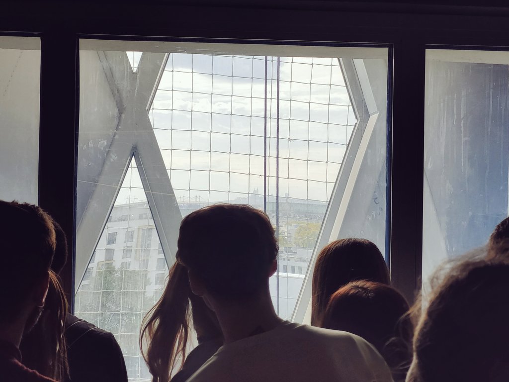 PorcherAncelle's tweet photo. Aujourd'hui, expédition avec les 🐤 et @JaminCapua aux @ArchivesnatFr, à la recherche des élèves, enseignants et personnels de l'Éducation nationale engagés dans la Résistance #2eGM #EMC #CNRD #histed https://t.co/KbsVfo8QNx