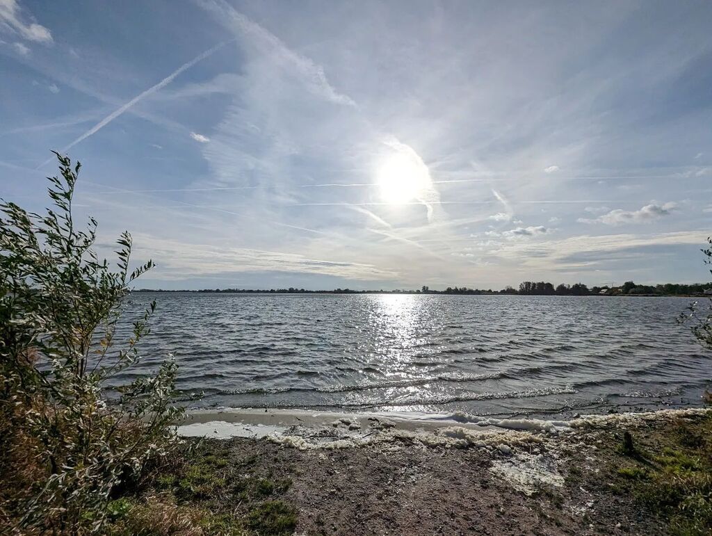 masteruser1999's tweet photo. #herbstsonne #sunset #niederlande #reeuwijkseplassen #wasser #see #masteruser1999 #november #2022 https://t.co/GApKXhF4GR https://t.co/IB8aSJVWZ2