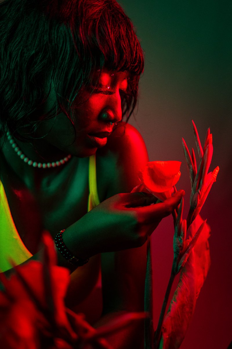 nazquiat's tweet photo. I'm also Glad to share that my photograph titled 
"An Illicit Affair" as part of the #MetaMasquerade digital art gallery exhibition by excellent @50mmCollective 🥰

🔗https://t.co/XMzTxIqNPq https://t.co/jRQzoIgmCI