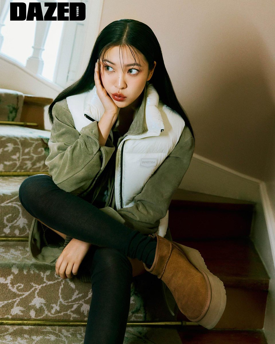 cokoleto's tweet photo. ️️ 
— During a photoshoot for dazed, she can be seen posing attracting camera attention. Everyone attention was on the beautiful fairies who were depicted as being in the middle of the light that show her beauty.
           ️️ https://t.co/dhK4W5tZvu