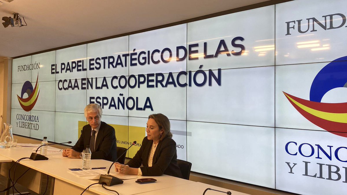 ViolanteTomas's tweet photo. Enhorabuena a la @FundacionCyL por el éxito del Seminario sobre el: “El papel estratégico de las CCAA en la cooperación española” en el que hemos tenido la oportunidad de escuchar a figuras muy relevantes de la cooperación internacional y que ha sido clausurado por @cucagamarra https://t.co/bLF5zZfGsO