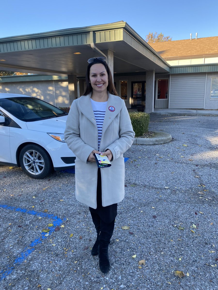 MKForBoise's tweet photo. MaryKate Johnson has voted 🇺🇸 Polls are open today from 8am - 8pm. Please check your polling location prior to voting to make sure your location has not changed. With recent redistricting it may have. #ElectionsMatter #VoteMaryKateForIdaho #VoteRed #Red22 @ADAGOPCC @IdahoGOP https://t.co/KC41Lov6Gq