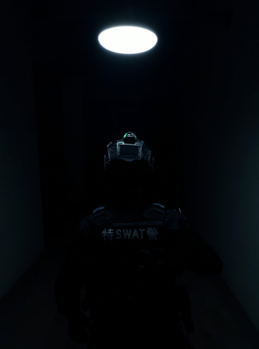 HeptagramK's tweet photo. 阴暗面

出镜：本人
拍摄：师弟

#Wargame #特警 #swat #水弹 #Gelsoft #airsoft https://t.co/M6L1nM406b