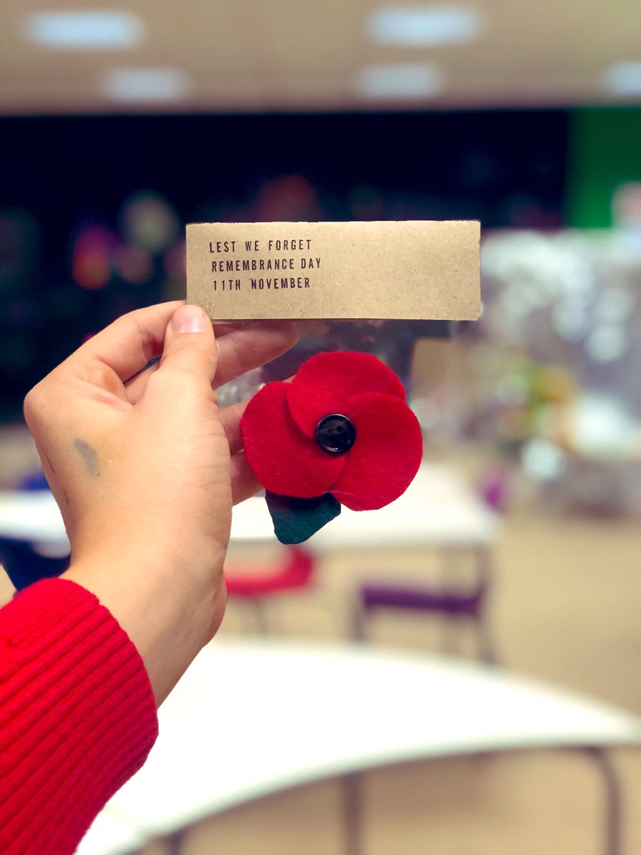YR8 have made beautiful poppies to raise money for the <a href="/PoppyLegion/">Royal British Legion</a> ❤️ <a href="/MaestegSchool/">Maesteg School</a> #LestWeForget #RememberanceDay