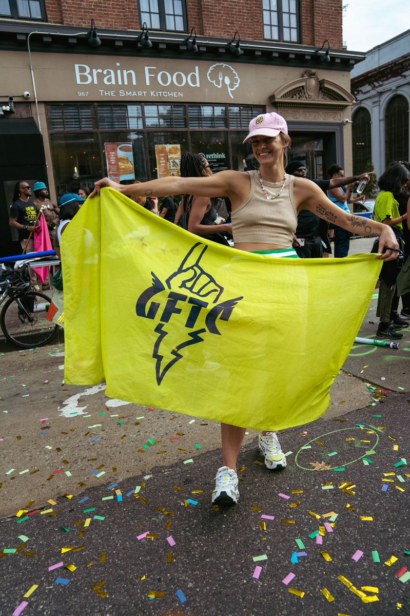 gftcnyc's tweet photo. GFTC nyc marathon 2022 !! https://t.co/WvaMOPZSFv