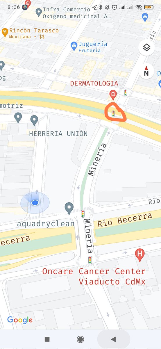 Yulz_22's tweet photo. @OVIALCDMX 
Quiero reportar este semáforo, no sirve el verde.
Mineria esquina viaducto.
CP 11800
Escandón I.
@AlcaldiaMHmx https://t.co/5E90jEfiyP
