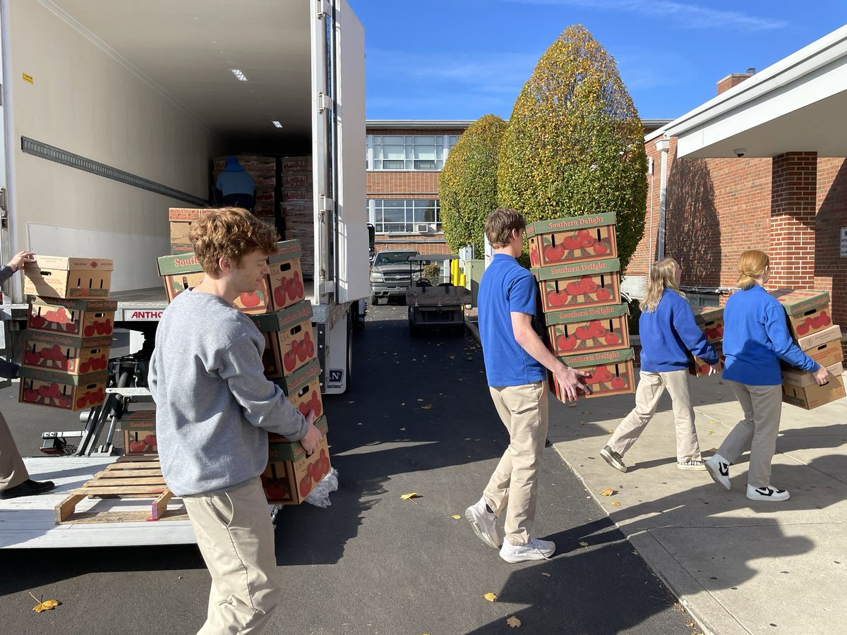 Bishop Chatard Student Life tweet media