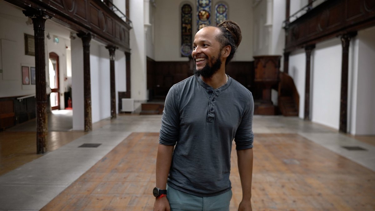 So many interesting thoughts from Amartey Golding about moving between materials as an artist and the creative process in general. As ever, a lot of nuggets left on the proverbial cutting room floor… this new shoot and edit out for <a href="/FabricaGallery/">Fabrica</a>

youtu.be/a24OyAKy7hE