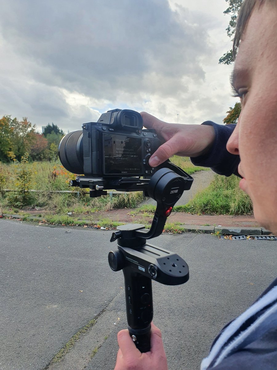 Love seeing these behind the scenes shots of our TV and Film students out and about creating content! Going to be some great films soon… 👏🎬