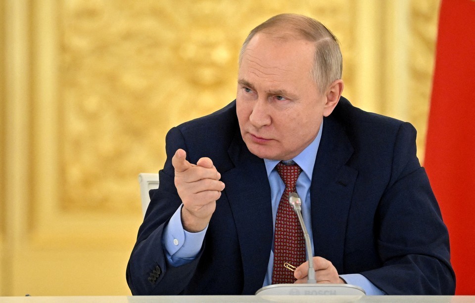 kpru's tweet photo. Путин заявил о необходимости свести угрозу бедности для российских семей с детьми к минимуму

https://t.co/IvhmL8iUOJ https://t.co/nxVEywaEDk