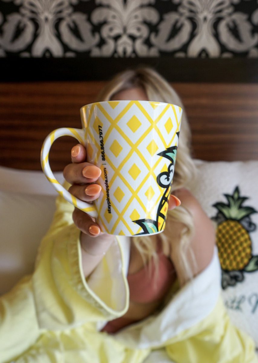Staypineapple's tweet image. Good mornings come in a Staypineapple mug after a great night’s sleep.🍍☕️☁️

And the best mornings are spent in a cozy Staypineapple robe! 💛

#Staypineapple #boutiquehotels #TravelTuesday