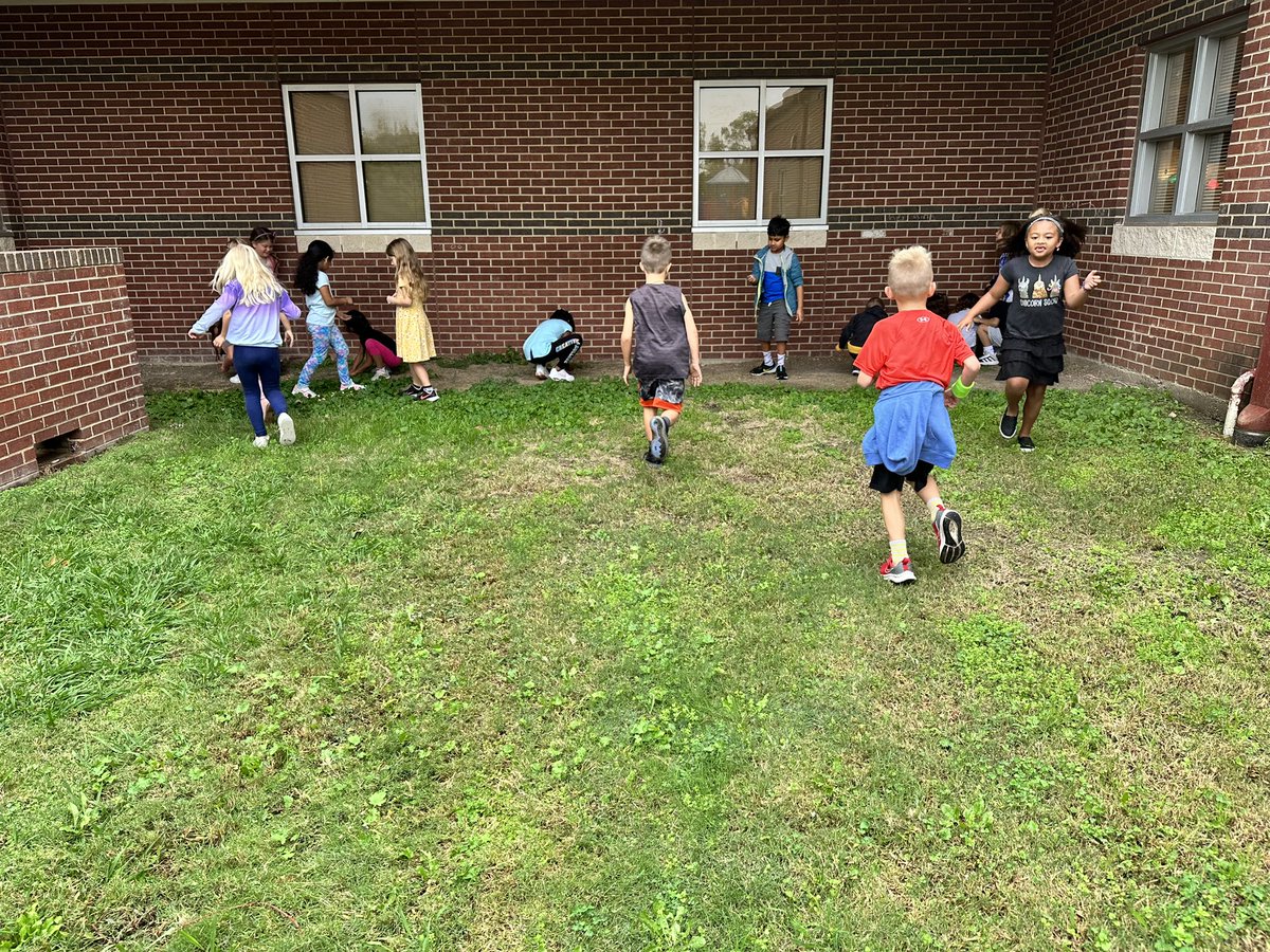 Chelsea Helm (@chelseahelm) on Twitter photo Today we collected different things that make up soil! We put them in a bottle with water and shook it up. We will observe what happens over the next few days! <a href="/BeckElem/">Samuel Beck Elementary</a> Today we collected different things that make up soil! We put them in a bottle with water and shook it up. We will observe what happens over the next few days! <a href="/BeckElem/">Samuel Beck Elementary</a>