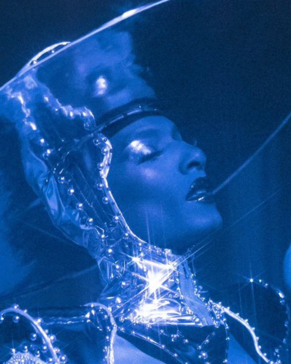 jaidaehall's tweet photo. ✨👽Space Cowgirl 🚀✨ https://t.co/d0XcNa8kHm