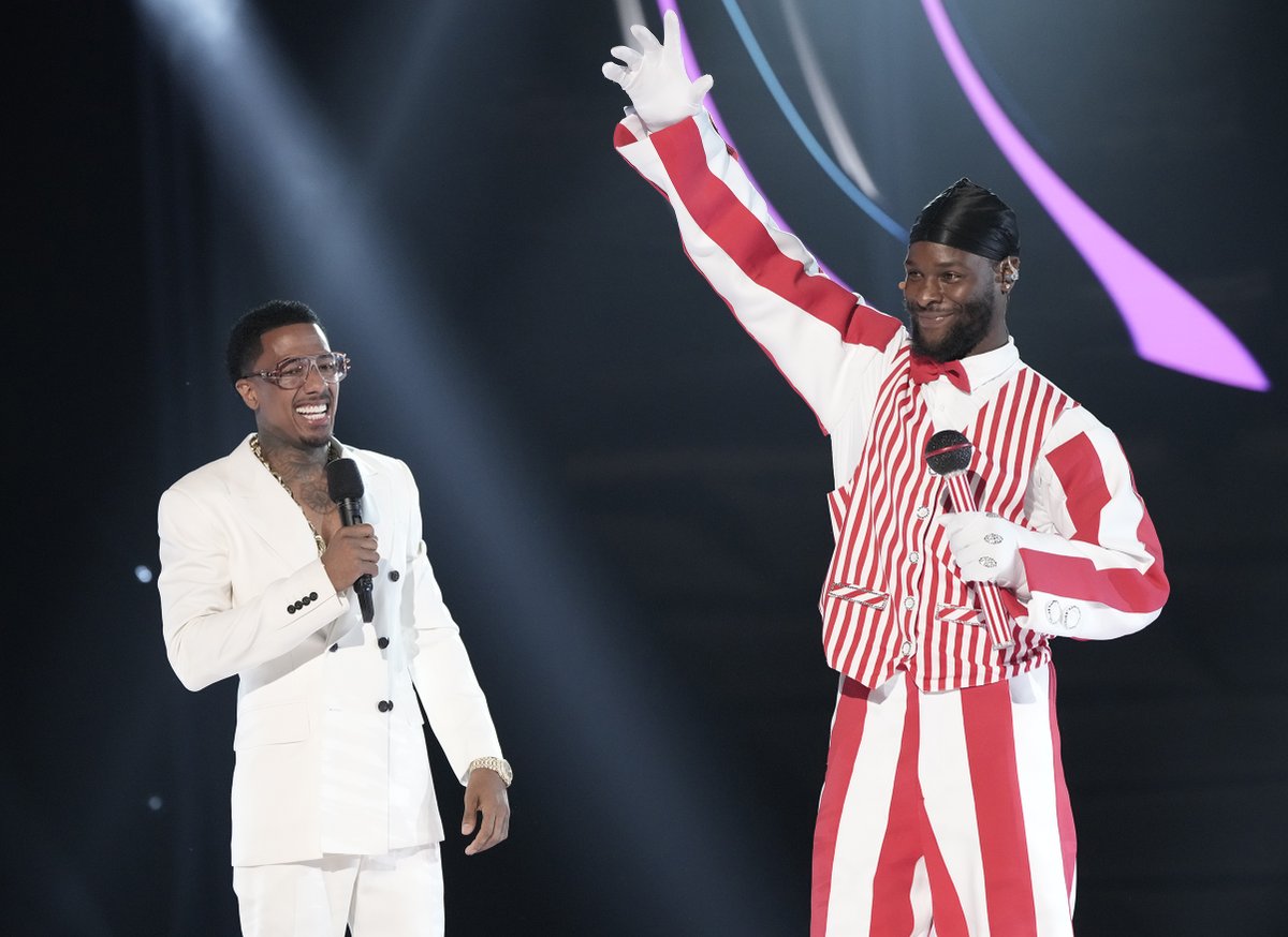 MaskedSingerFOX's tweet photo. What's shakin', @LeVeonBell aka #MilkshakeMask? ๐ฆ #TheMaskedSinger https://t.co/753FNyO8o7