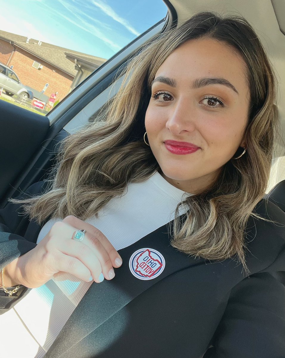 Helena Earl tweet media