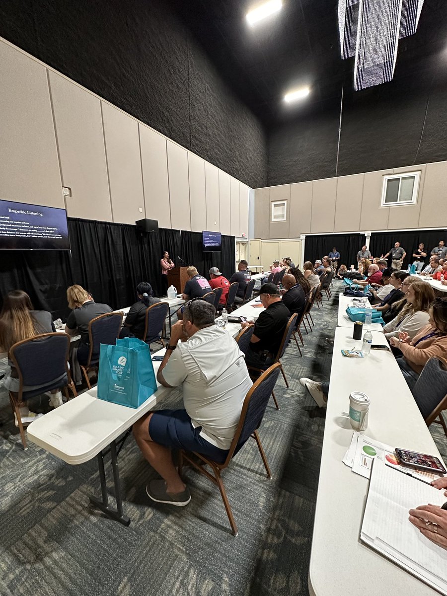 Will Ferguson M.D. (@emsdocferg) on Twitter photo And more pictures .. sharing EM/EMS physcian experience with our EMS colleagues ... <a href="/UABEMResidents/">UAB Emergency Medicine Residency Program</a> <a href="/EmsUab/">UAB_EMS</a> <a href="/UABEmergencyMed/">UAB Emergency Medicine</a>
#AlabamaEMSchallenge And more pictures .. sharing EM/EMS physcian experience with our EMS colleagues ... <a href="/UABEMResidents/">UAB Emergency Medicine Residency Program</a> <a href="/EmsUab/">UAB_EMS</a> <a href="/UABEmergencyMed/">UAB Emergency Medicine</a>
#AlabamaEMSchallenge