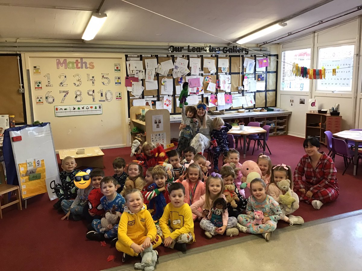NormanPannellR's tweet photo. We have had a fabulous time in our pyjamas today! We meditated with our teddy bears, read some bedtime stories and talked about our bedtime routines! We chatted about the importance of reading stories before bed time 😴✨🌛🧸 #NPPSLiteracy #NPPSJigsaw https://t.co/gf0J9jiWhz