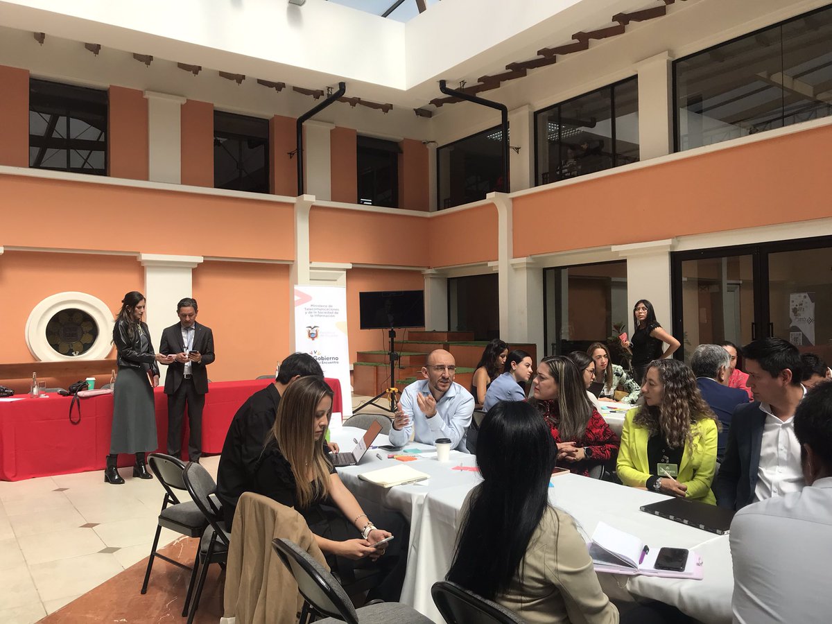 CITECec's tweet photo. #ThinkTankTech | ¡Seguimos! Hablamos sobre la importancia de la tecnificación 😎
@Telecom_Ec,@USFQ_Ecuador,@aeiecuador
#Citec, #ThinkTankTech, #taller https://t.co/C7TyF0O2tU
