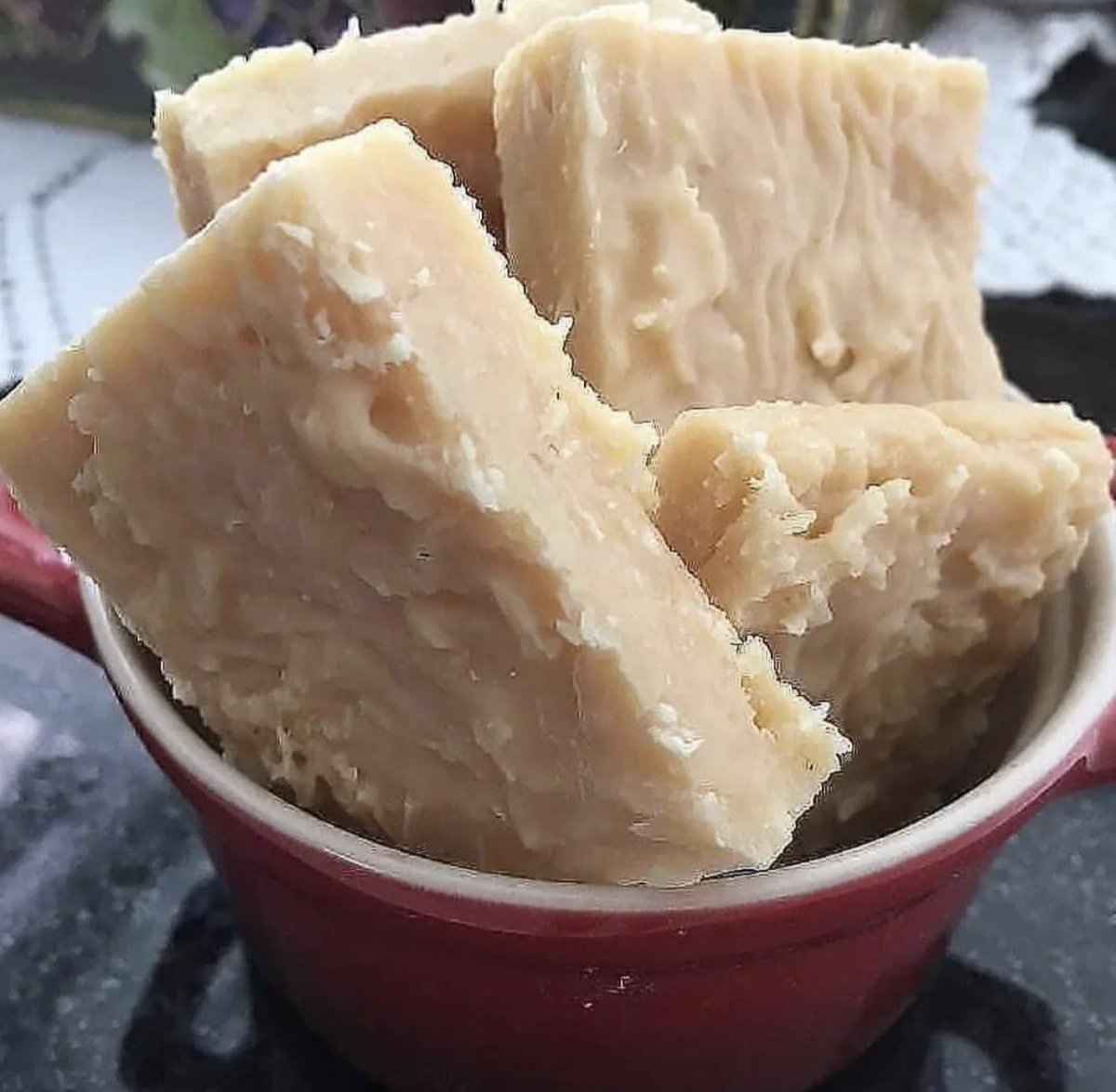 food_porn17's tweet photo. receita de cocada de leite condensado na thread https://t.co/AtnmokYVgY