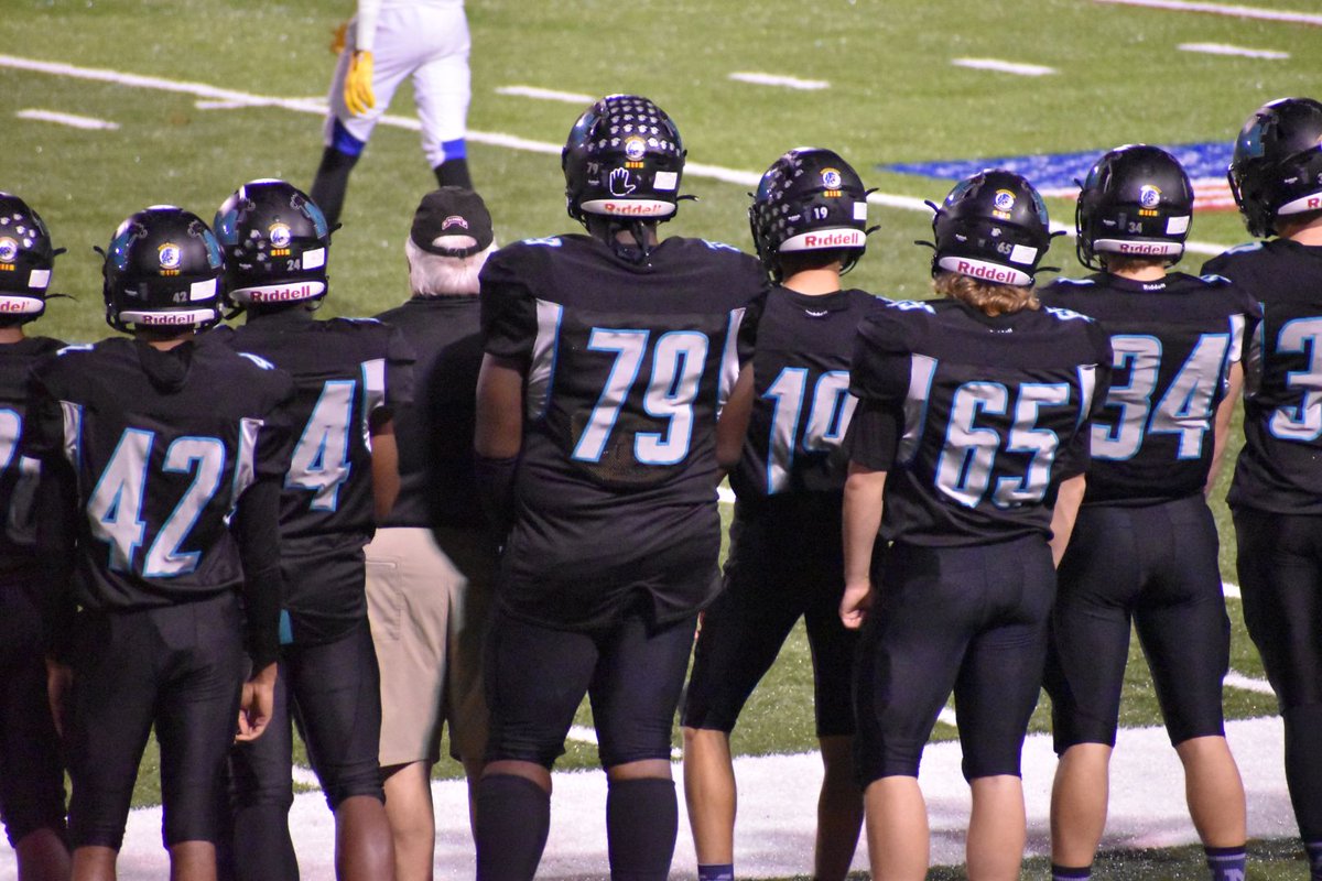mehkithomas3's tweet photo. Blessed to receive 1st team all districts oline https://t.co/MAuwc7iWA0