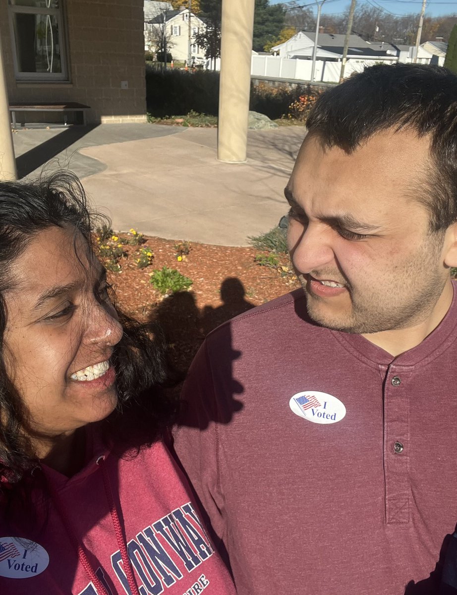 laurelscollins's tweet photo. #vote #autismvotes TY amazing poll workers # https://t.co/3Yfkuu1LI3