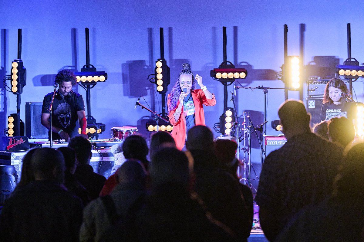 3notesmgmt's tweet image. A huge thank you to @icelandairwaves and @gigmit for inviting @alinaamuri to perform last week in Iceland. Such an amazing opportunity and great crowd. A shout out to a cool interview also with @rfi @rfi_musique ♥️.

TAKK!
Photo credit @Florian Trykowski