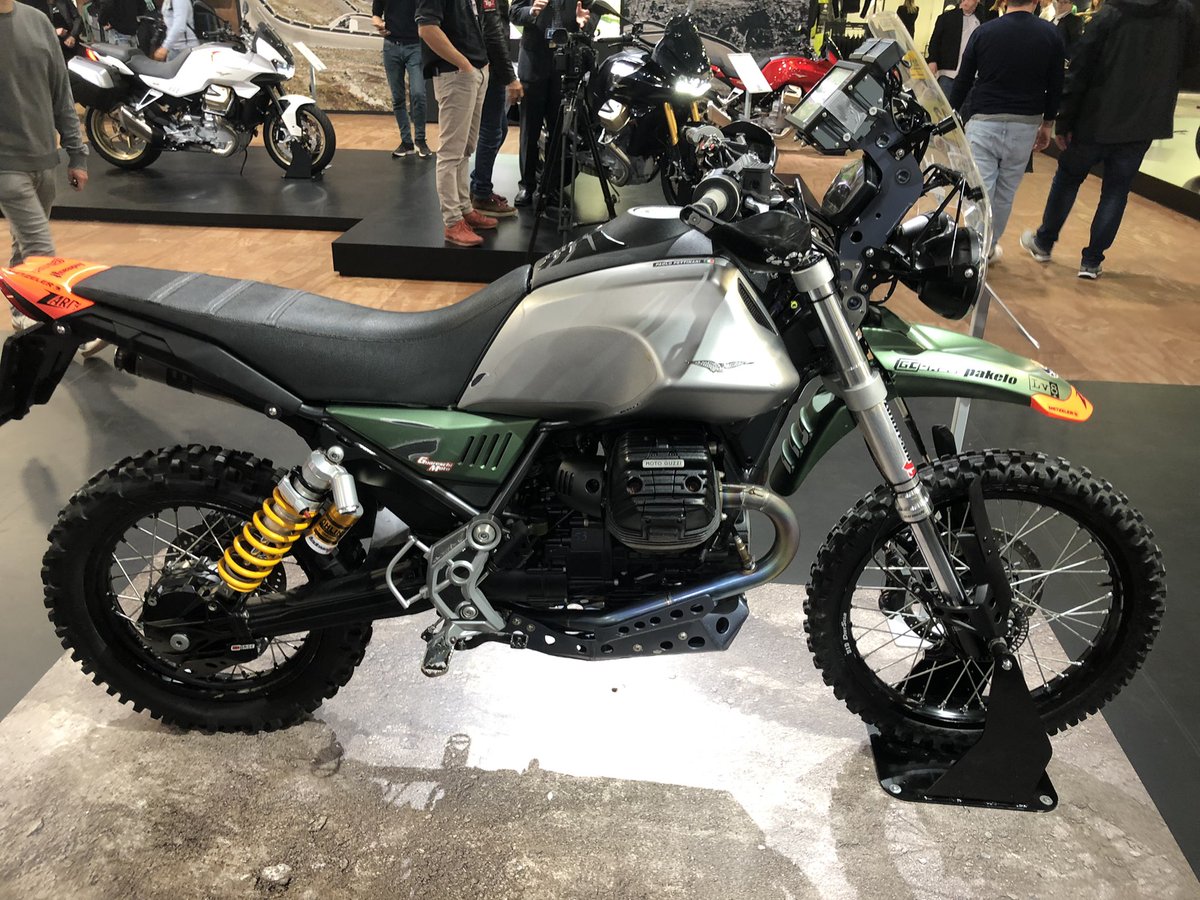 Super day at <a href="/official_eicma/">EICMA</a> Rho!!! Bella giornata ad #Eicma ad annusare moto.. #Caballero #Guzzi #Tenere700 #Wrangler #pickup 🏁🤘🏻