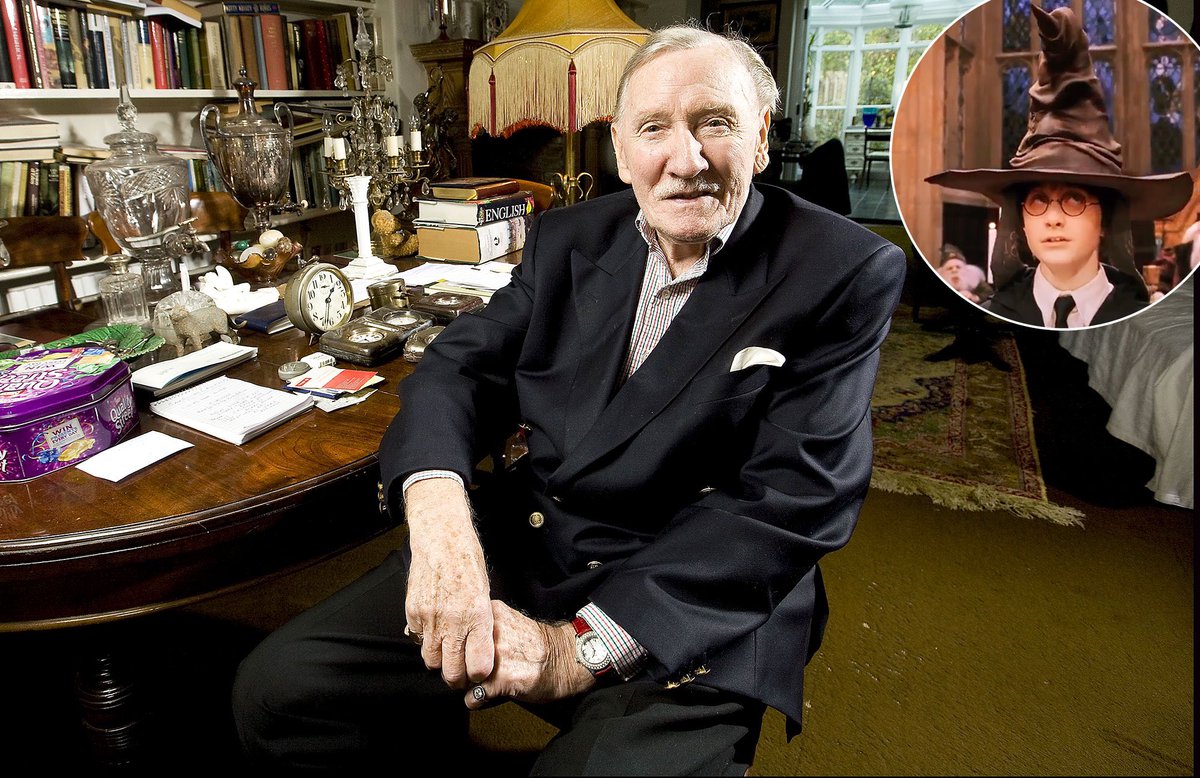 Leslie Phillips, who voiced the Sorting Hat in the Harry Potter films, has sadly passed away at the age of 98.

#RIPLesliePhillips