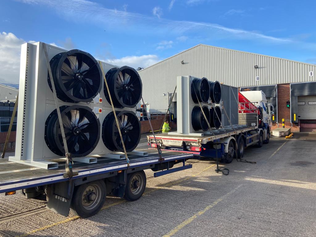 A nice early start this morning taking delivery of some evaporators and condensers for a big project based in Sandy. 
We specialise in meeting the very diverse refrigeration demands of local companies and their highly specialised sectors of industry. 

#Refrigeration