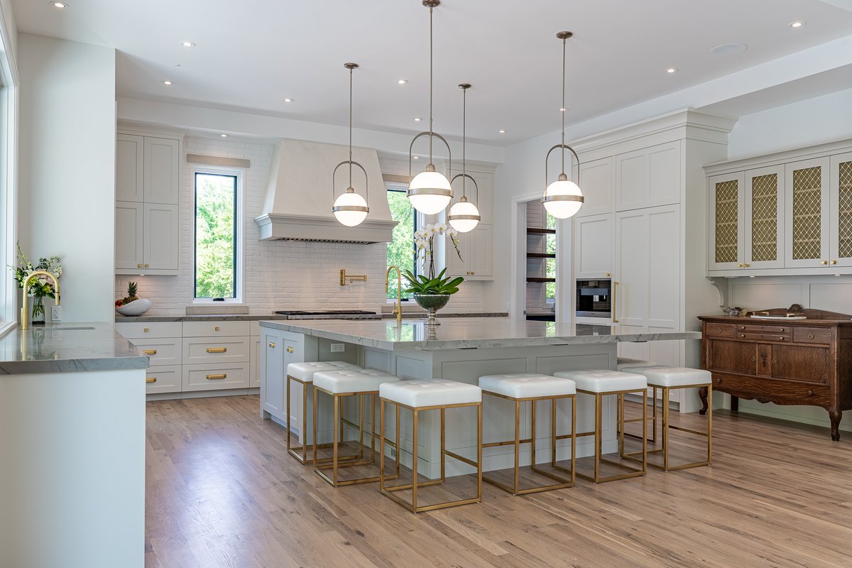 The heart of the home - a perfect example of a #dreamkitchen meant to #entertain, host and connect - a true Rockwood signature build!