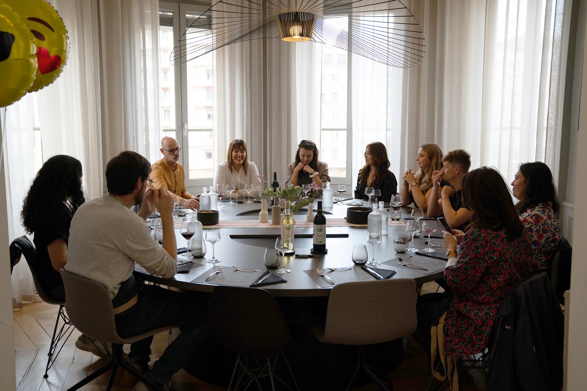 Retour en 📷 de notre #séminaire 2022 !
Un moment pour se retrouver, prendre du recul sur nos métiers, faire le bilan et préparer la suite. 2023 sera une année particulière pour nous ! De beaux projets #socialmedia nous attendent, une équipe qui grandit et une offre qui évolue.